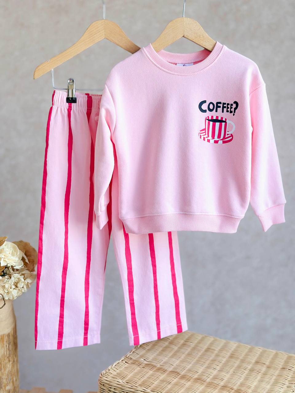 COFFEE LİNE SWEATSHİRT ve KOT DOKUMA PANTOLON